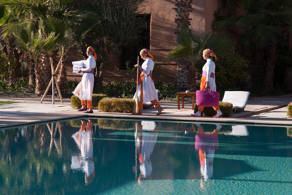 Tigmiza Boutique Hotel & Spa Ouled Jelal Zewnętrze zdjęcie Staff at the B2 Boutique Hotel, Marrakech, Morocco